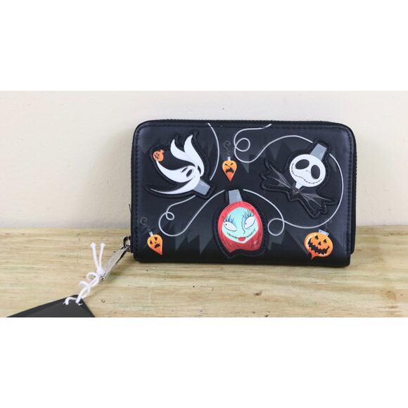 New Loungefly Wallet Disney Nightmare Before Christmas Tree String Lights Glow - Picture 2 of 6